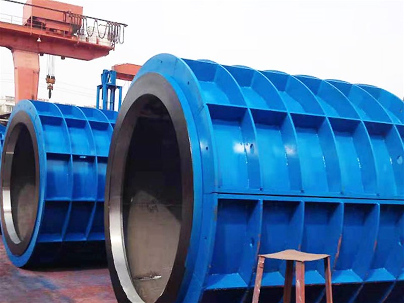 水泥制管機輥軸的修補方法